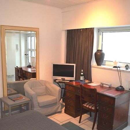 Av No.1 Apartment Дюселдорф Екстериор снимка