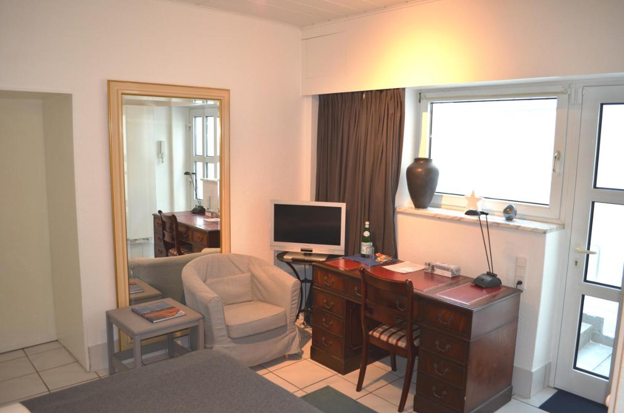 Av No.1 Apartment Дюселдорф Екстериор снимка