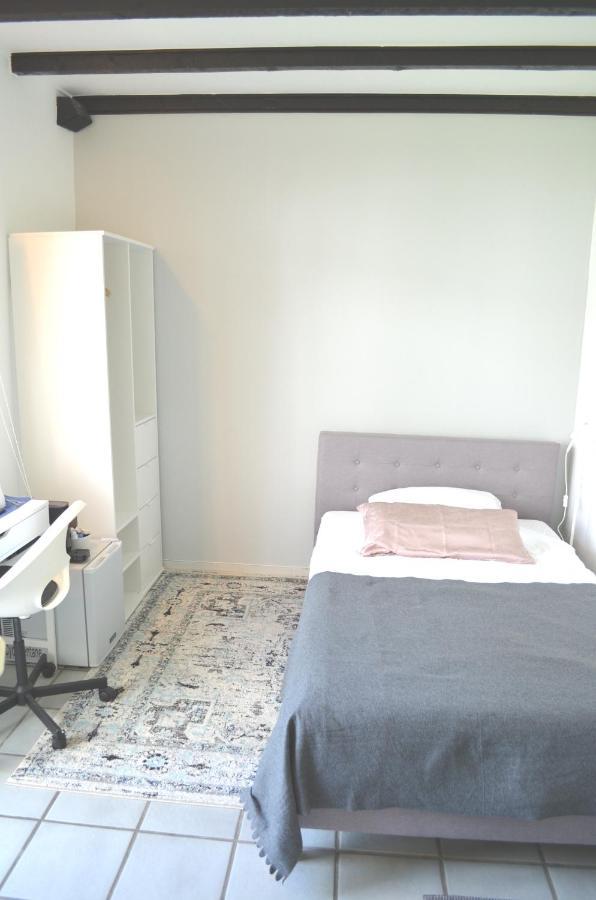 Av No.1 Apartment Дюселдорф Екстериор снимка